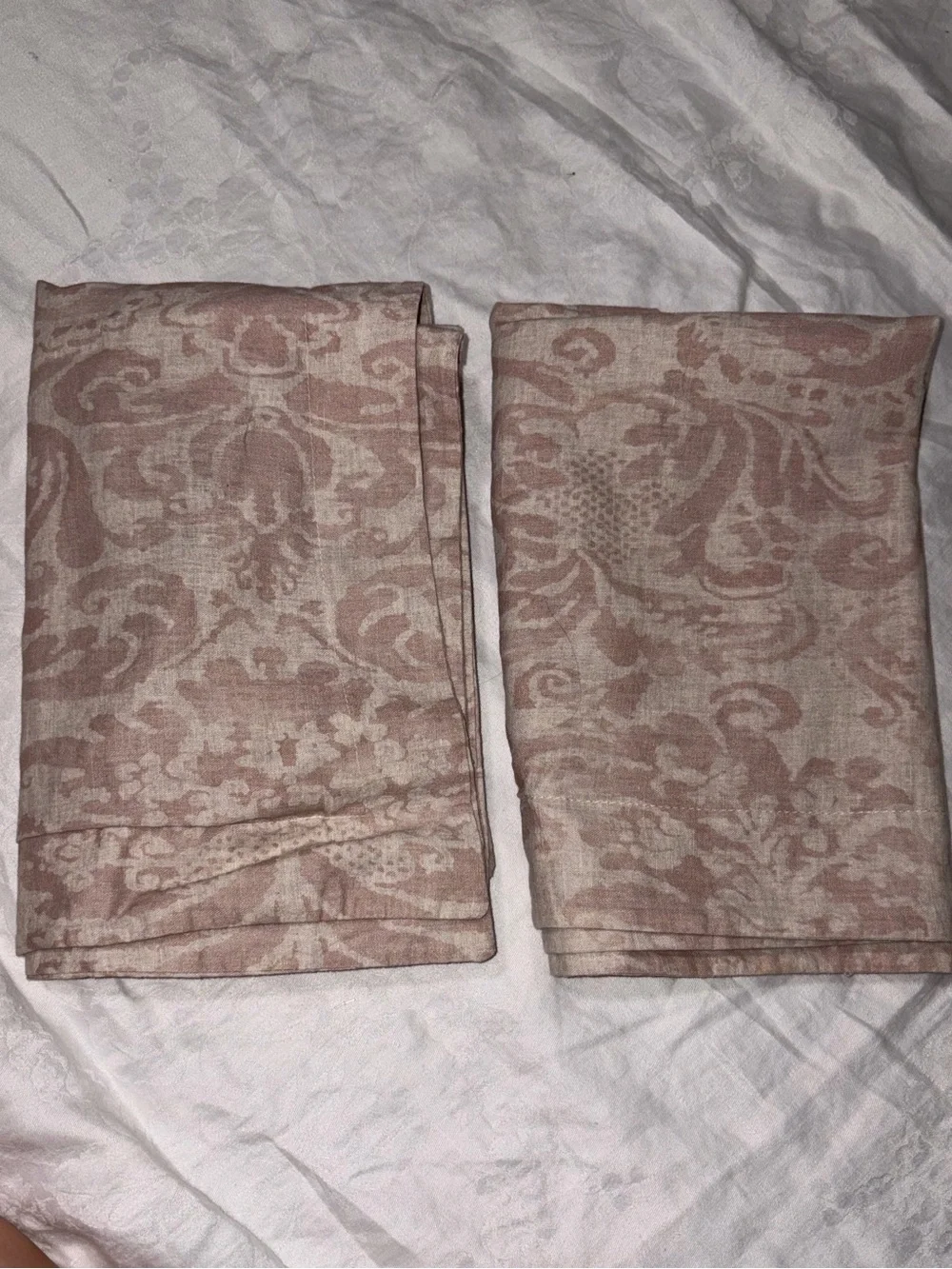 HTF Like new set of 2 Pottery Barn Stella Damask rosewood standard shams